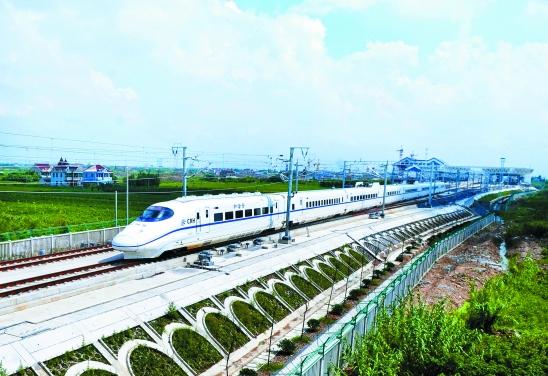 Chinese train breaks world speed record