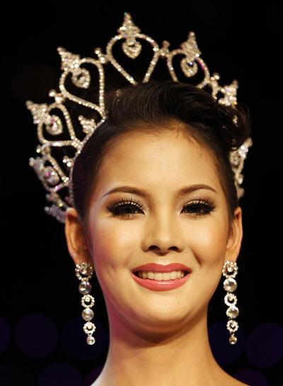 Nalada Thamthanakom of Thailand wins the annual Miss Tiffany's Universe 2010