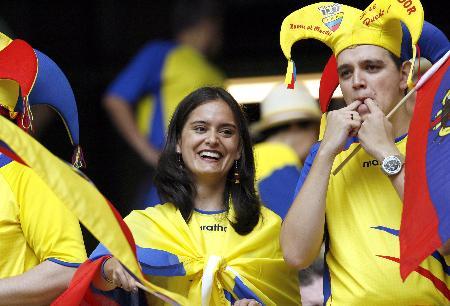 Ecuador football fan with novel, eminent Fashion & accessory cheer for at local