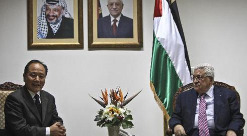 Visiting Chinese Envoy Meets Palestinian President Over Peace Talks