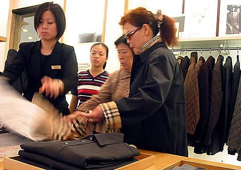 Chinese Demand Boosts Luxury Brand Profits