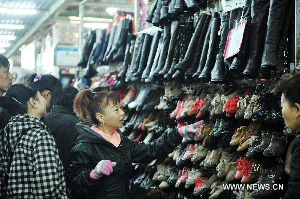 Shoes wholesale markets in NE China doing booming