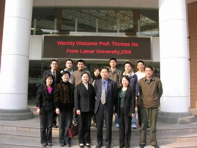 U.S.  Lamar  University  Professor  Thomas  Ho  visits  ECUST