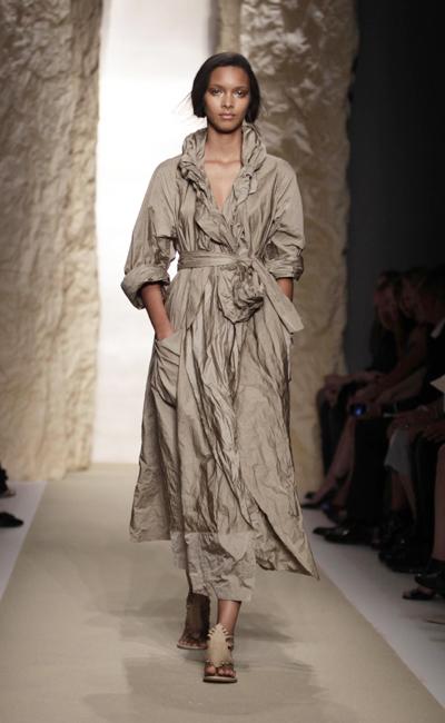 NY Fashion Week: Donna Karan 2011 Spring/Summer collection