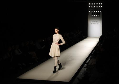 Simple but elegant: Athens Fashion Week