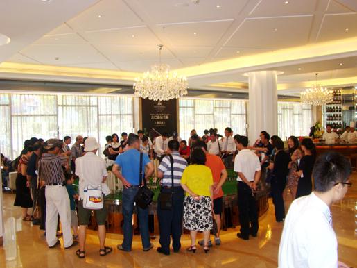 Grand opening of showrooms of villas with golf course and apartments with panoramic view attracted 1,000 visitors
Mystery of Agile Royal Mount unveiled