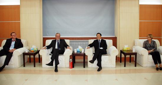 President Wang Chunqiu Met with Chancellor Mammen