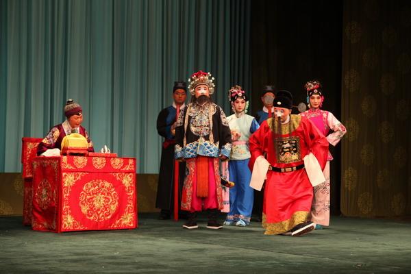 China National Peking Opera Company staged performance at ZSTU