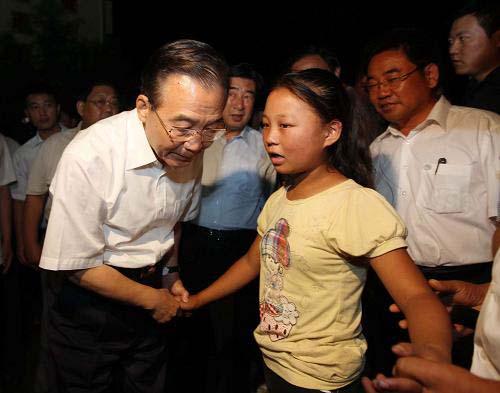 Premier Wen revisits Zhouqu