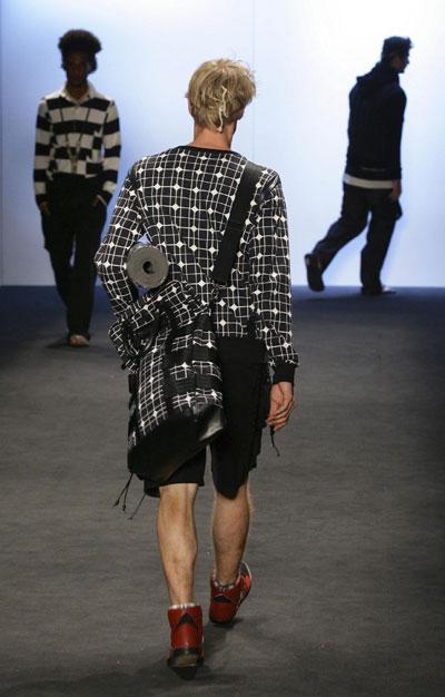 Men's Fall/Winter 2009/10 fashion trend: stripe and plaid