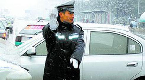 Changsha Traffic Police Dpt. Launches Snow Emergency Response Plan