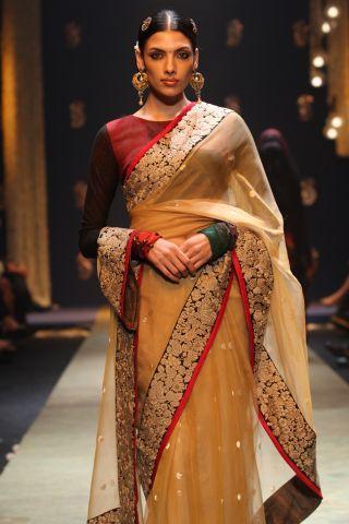 LAKME GRAND FINALE - SABYASACHI MUKHERJEE