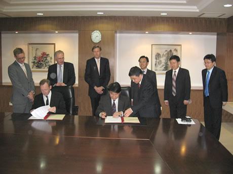 Historical Protocol signed for acceptance of Belgian pears in China