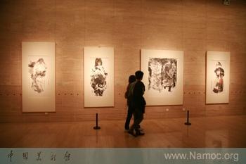 Fang Zengxian holds a figure painting exhibition