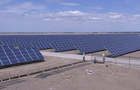 Dunhuang solar PV plants to be finished in July
