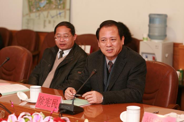 Vice Governor Zheng Jiwei Visits Our University