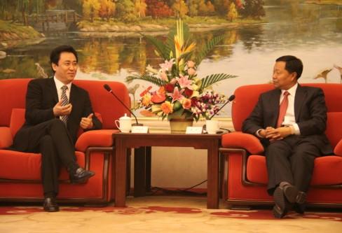 Mr. Wang Rulin, Governor of Jilin Province, met Mr. Hui, Chairman of the Board of Directors of Evergrande, which expands rapidly in the northeast