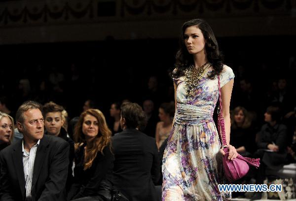 Elegant evening gowns grace Melbourne Spring Fashion Week