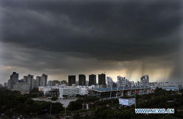 Summer rainfall relieves drought in Haikou