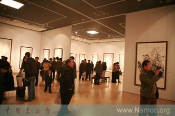 He Nailei holds a traditional Chinese painting exhibition