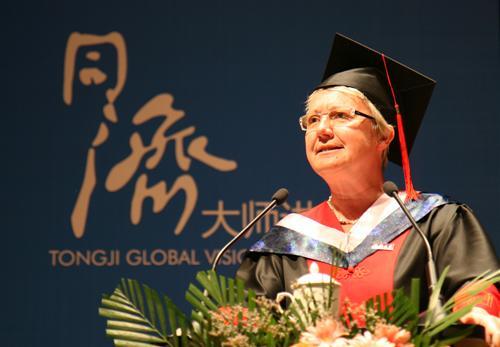 Minister of BMBF Was Awarded as Honorary Doctorate of Tongji University