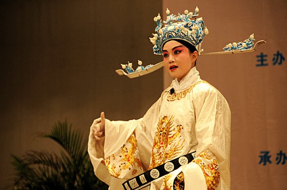 SYSU Association of Beijing Opera competed in Chongqing and won grant prizes