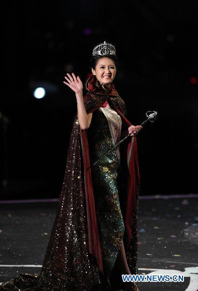 Toby Chan crowned as Miss Hong Kong 2010