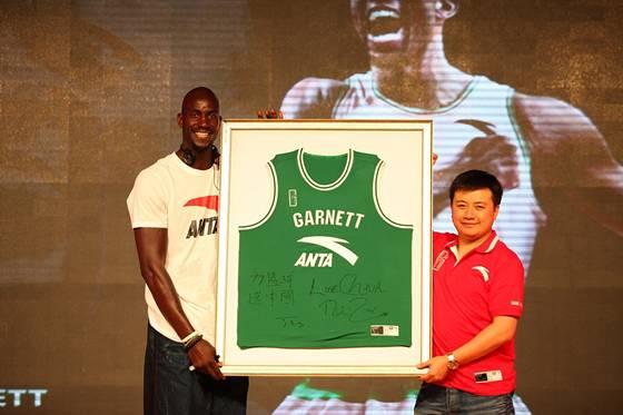Kevin Garnett signs endorsement contract with Anta