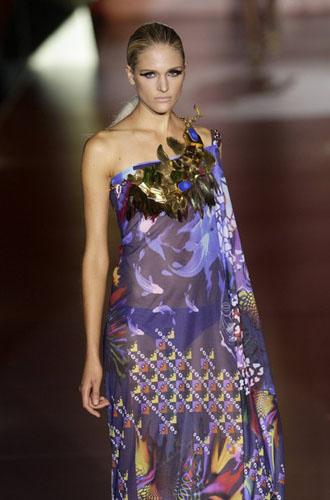 Spiicy Dolores Cortes show dazzles Madrid Fashion Week