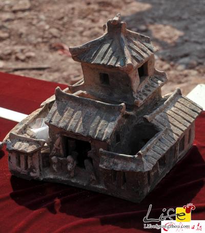 Ancient Tombs Unearthed in GZ