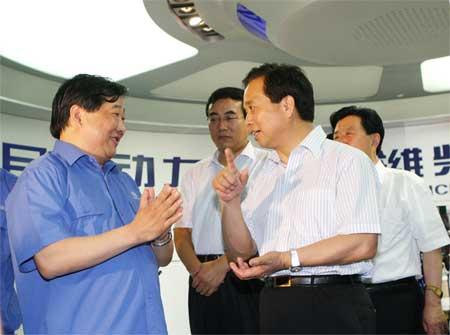 Li Jianguo, secretary of the Shandong Provincial CPC Committee inspectors Weichai