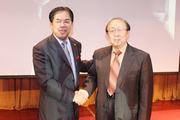 Dr. Zhao Wei, President of Macau University, Visits SNNU