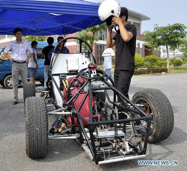 College students build formula race car in SW China