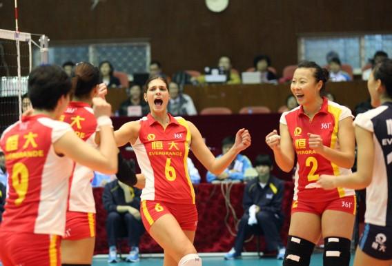 Guangdong Evergrande Women   s Volleyball Team Won the First Game at 3:1 against Shanghai Team, the Runner-up of the Last Session