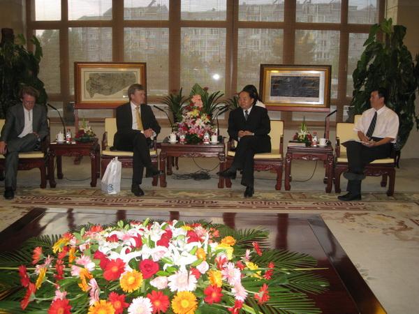 CAE President Zhou Ji Met with IVA President Mr. Bjorn O. Nilsson