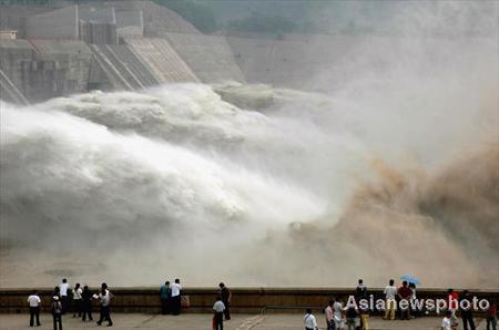 Sand washing begins in Yellow River