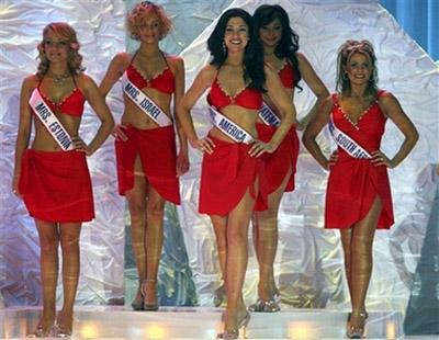 US woman crowned at Mrs. World 2007