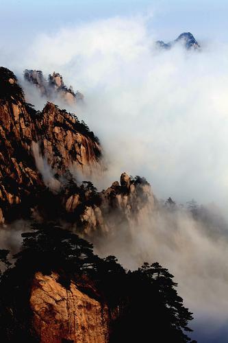 Sea of clouds at Huangshan Mountain