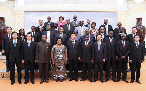Vice President Xi Meets with African Representatives to China-Africa Agricultural Forum