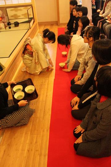 Japan  Omotesenke  Tea  Ceremony  Held  by  FALC