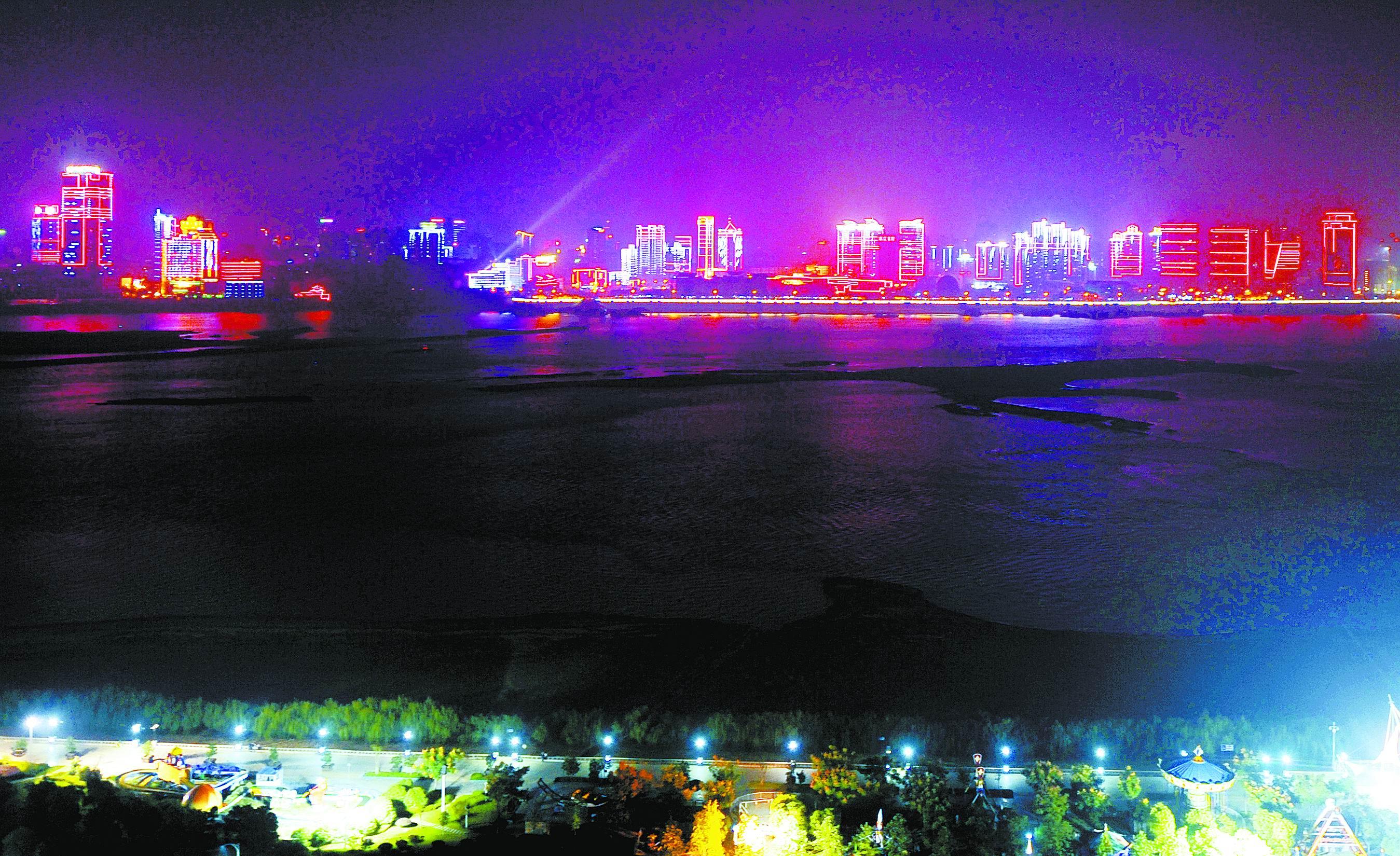 The Ambilight Night along Ganjiang River