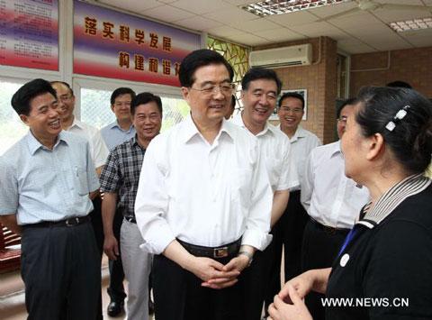 President Hu calls for more innovation, use of clean energy during Shenzhen tour