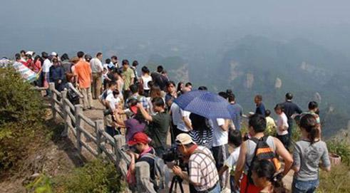 Hunan Tourism Revenue Hits 28 Million Yuan on the Fourth Day of Week-long Spring Festival Holiday
