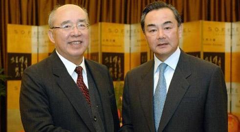 Chinese Mainland's Official Meets with KMT Honorary Chairman