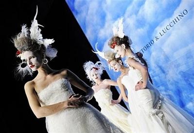 Spain: Barcelona Bridal fashion week in spotlight