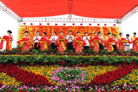 The open ceremony of ten key projects of Yu Shui District was held