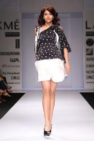 Lakme Fashion Week: Creations by Designer Gayatri Khanna
