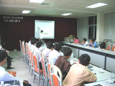 ZTT Dispatches the Expert Group for Technical Exchange in Vietnam