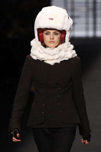 Karl Lagerfeld F/W 2009/10 women's collection at Paris Fashion Week