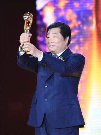 Tan Xuguang won the 2010 CCTV Business Leaders of the Year